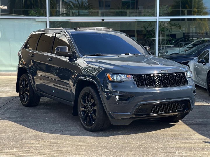 jeepetas y camionetas - Jeep grand cherokee limited 4x4 2017 9