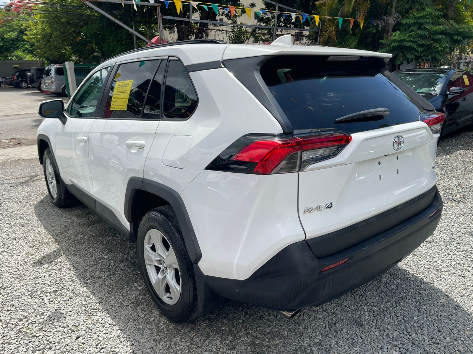 jeepetas y camionetas - Toyota Rav4 XLE 2021 Recien Importada 3