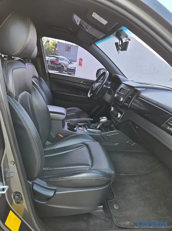 jeepetas y camionetas - KGM REXTON 2021 GRIS OSCURO DIESEL 19