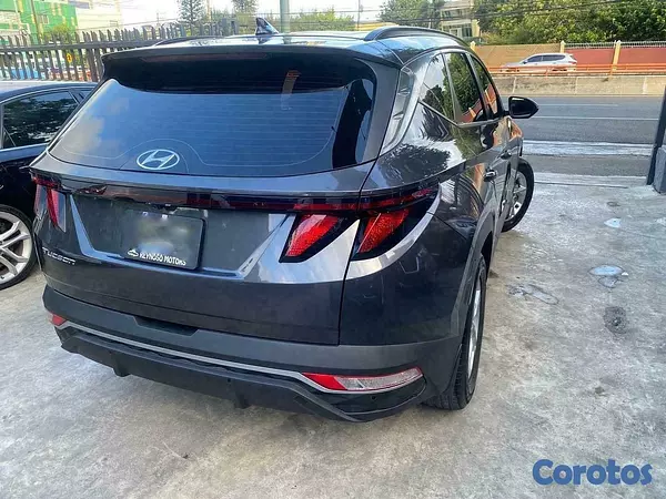 jeepetas y camionetas - HYUNDAI TUCSON 2022 4