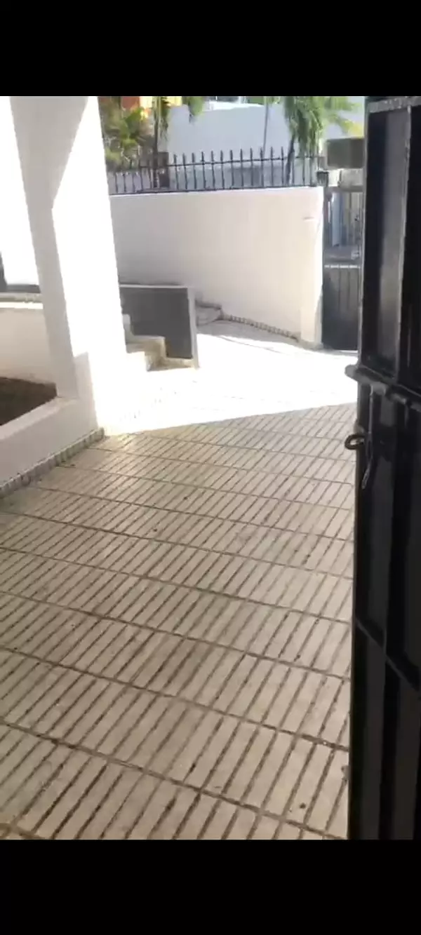 casas - Vendo casa en Avenida Independencia  4