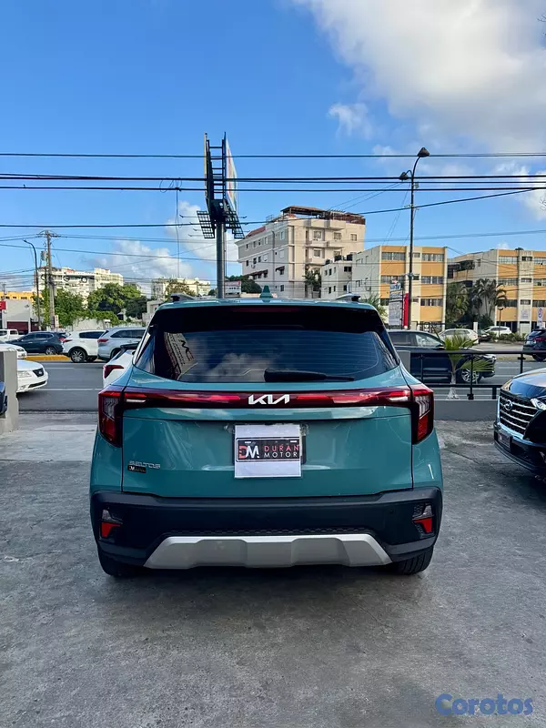 jeepetas y camionetas - Kia Seltos LX 2025 8