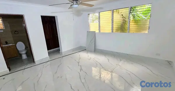 apartamentos - ALQUILÓ 1er piso en la rosaleda próximo a pcmm  5