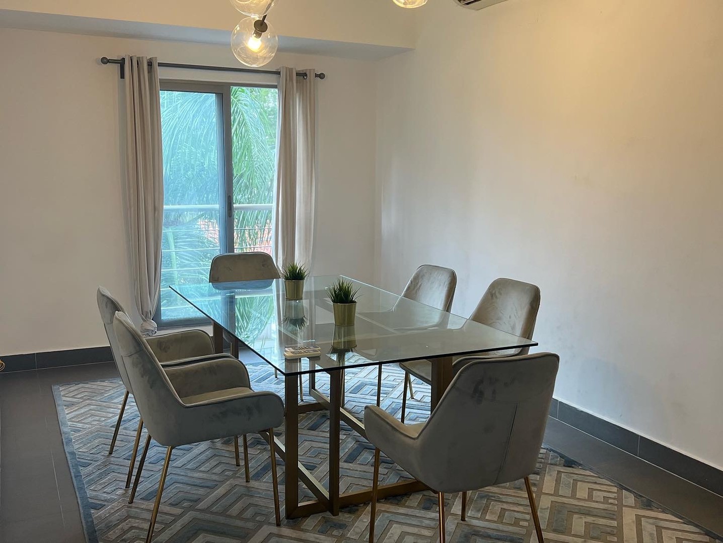 apartamentos - Apartamento amueblado en alquiler en Piantini 2