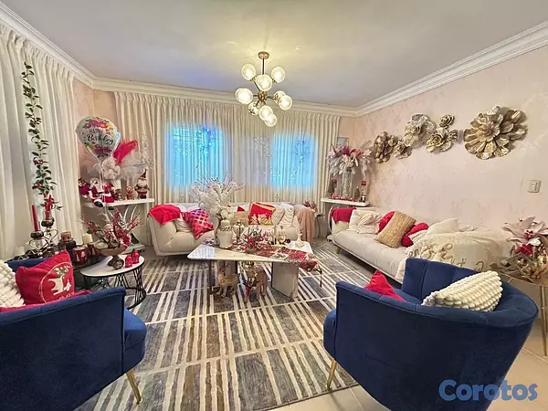 casas - vendo casa los Ríos de dos muebles 5 habitaciones 4 de ellas con baño 3 parqueos 4