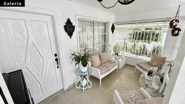 casas - Hermosa casa, Urb. Sorimar, Av. Independencia 4
