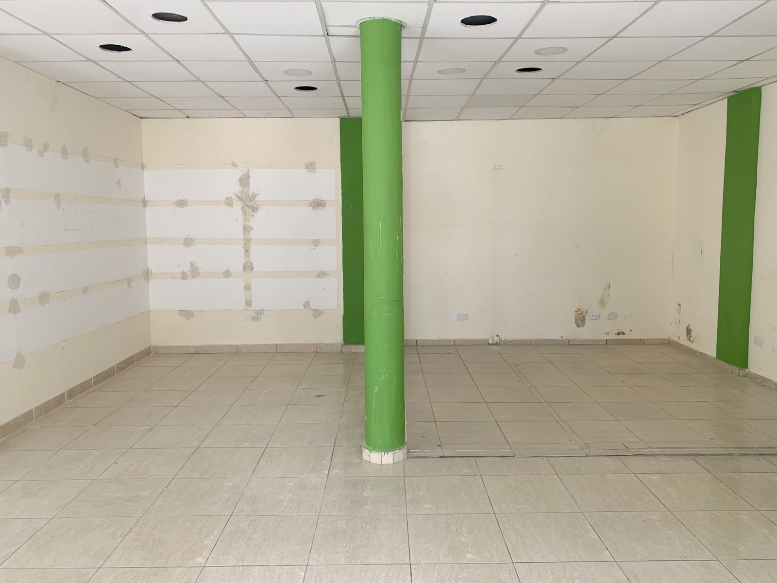 oficinas y locales comerciales - Local comercial Esquinero en alquiler gazcue 4