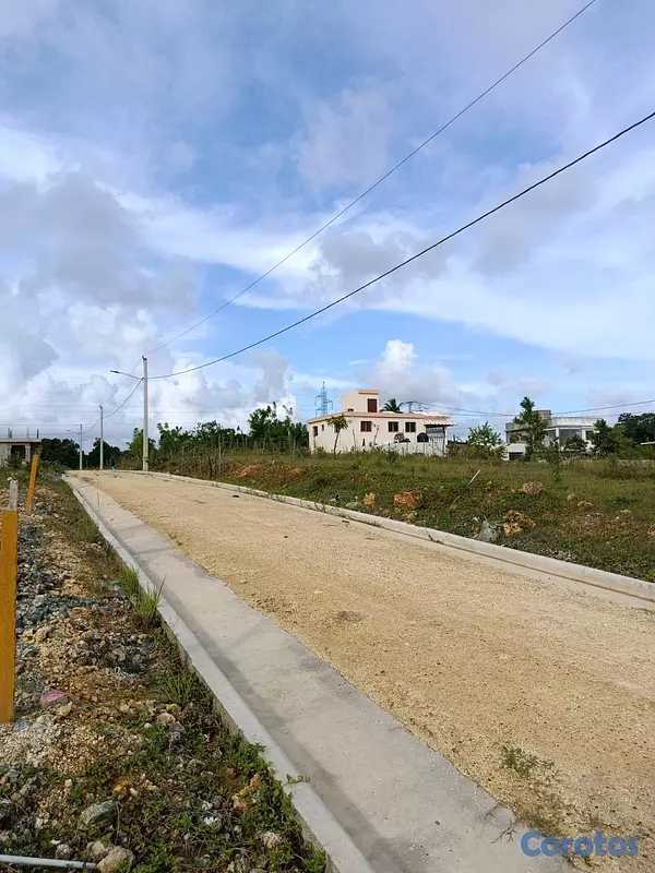 solares y terrenos - Solares en una zona de gran desarrollo y con títul 4