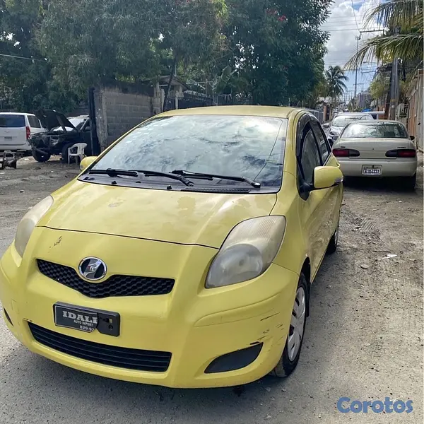 carros - Toyota Vitz 2010 5