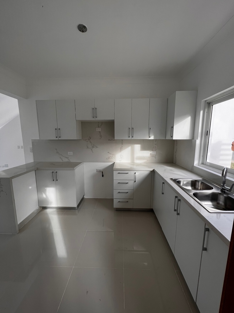 casas - Venta de Villa en vista cana punta cana con 442mts zona turística RD 7