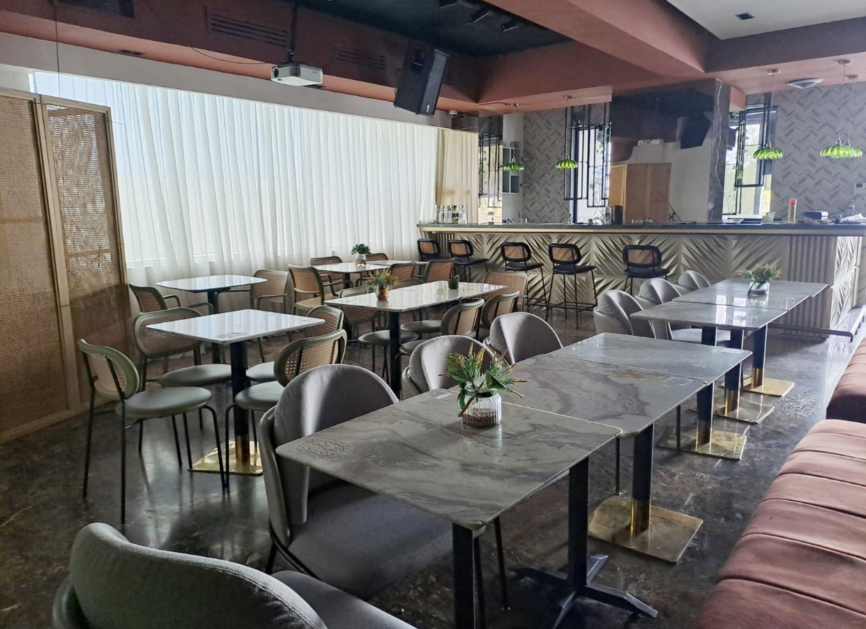 oficinas y locales comerciales - Alquiler local comercial prados  5