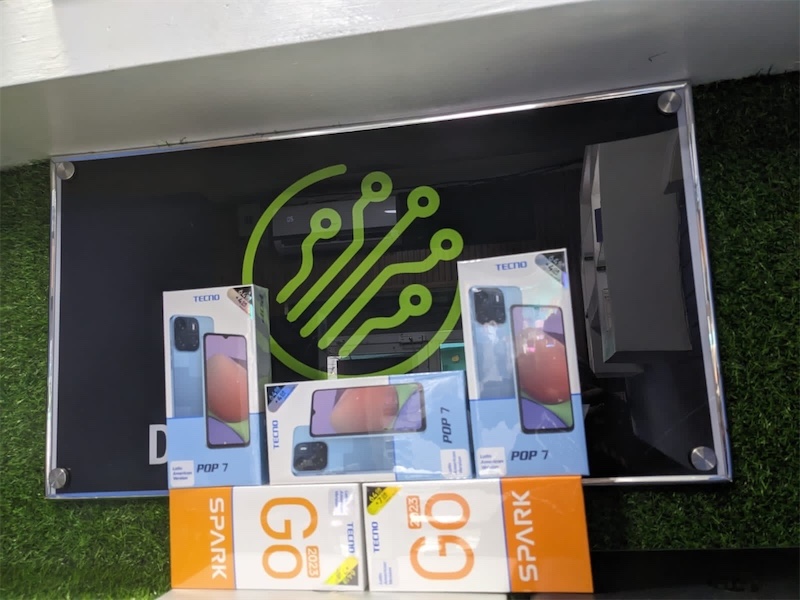 celulares y tabletas - Tecno spack 1