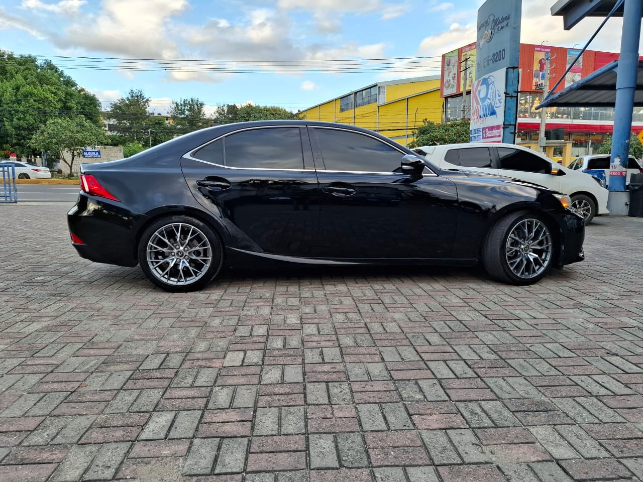 carros - lexus IS 250 2015 2