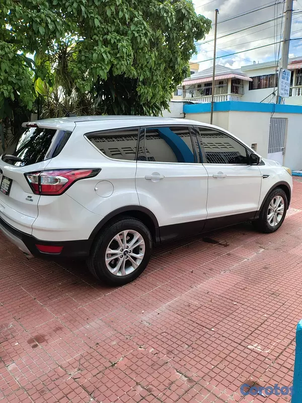 jeepetas y camionetas - Ford Escape 2014 4