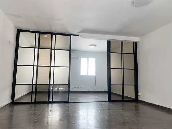 oficinas y locales comerciales - Local céntrico en bella vista 4