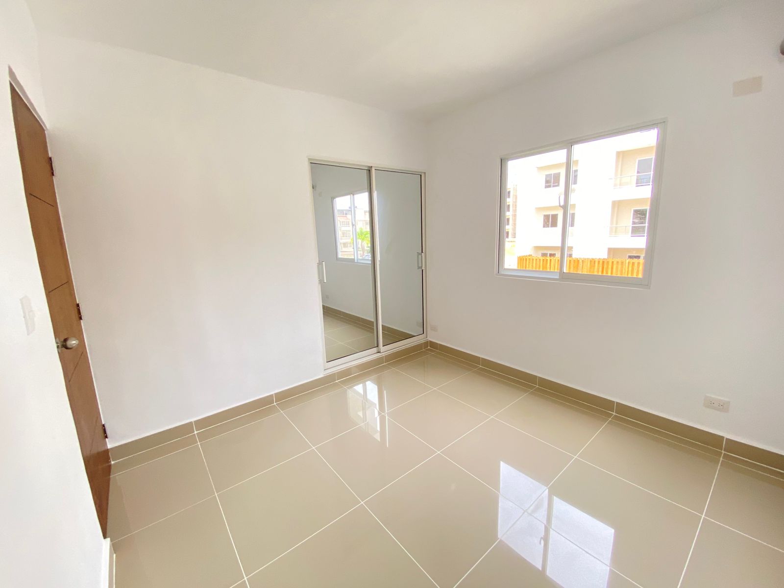 apartamentos - ✅ Apartamento en Alquiler (Nuevo) - Av. Monumental, Santo Domingo, DN. 9