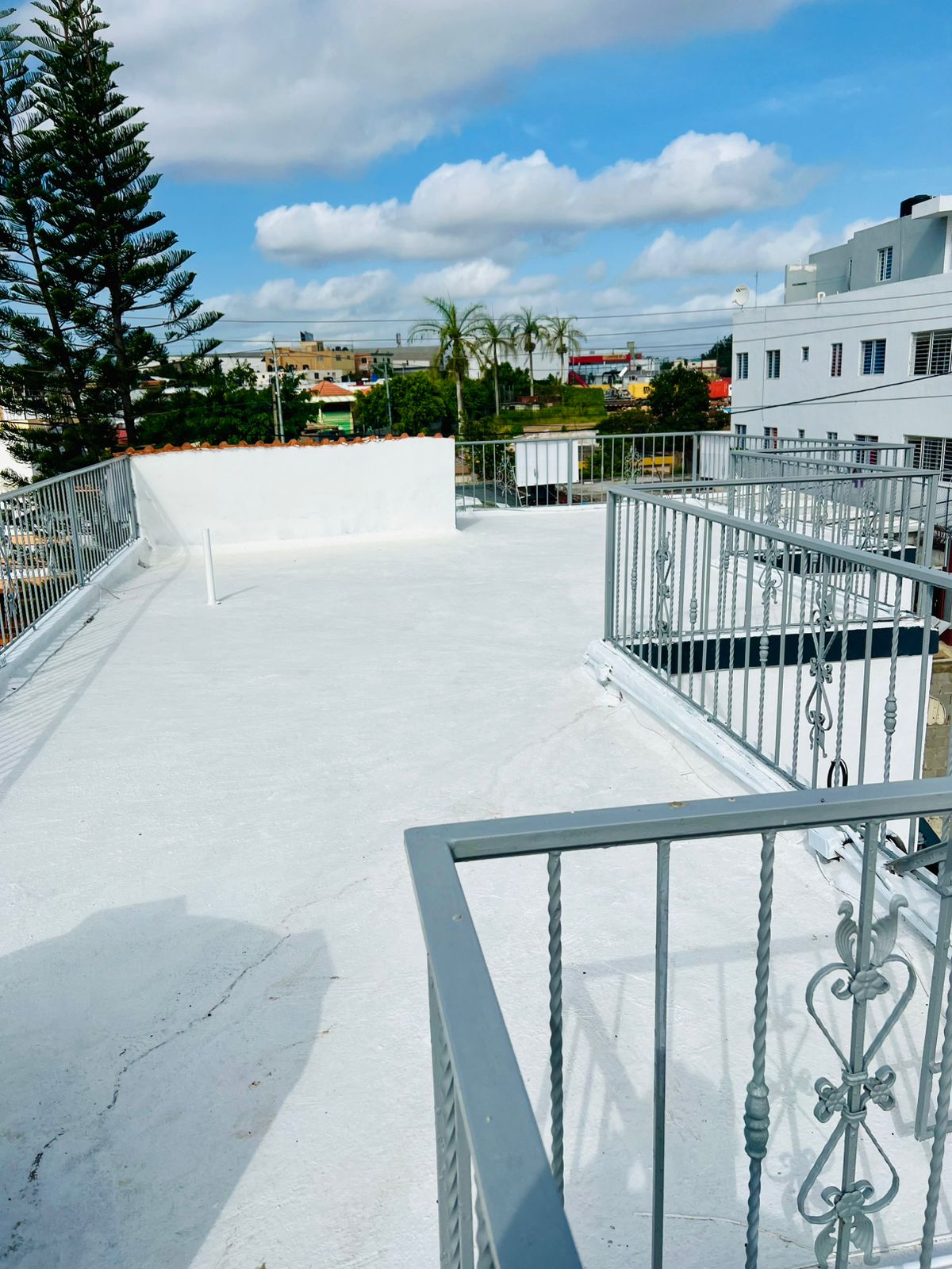 casas - CASA EN VENTA EN LA CHARLES DE GAULLE CON MELLA 0