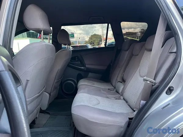 jeepetas y camionetas - Toyota RAV4 2006 9