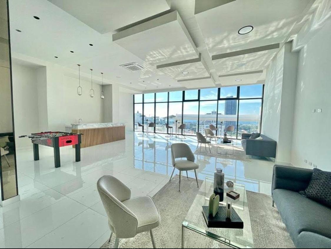 apartamentos - Vendo Urb real puso 11 tres habitaciones con baño  5