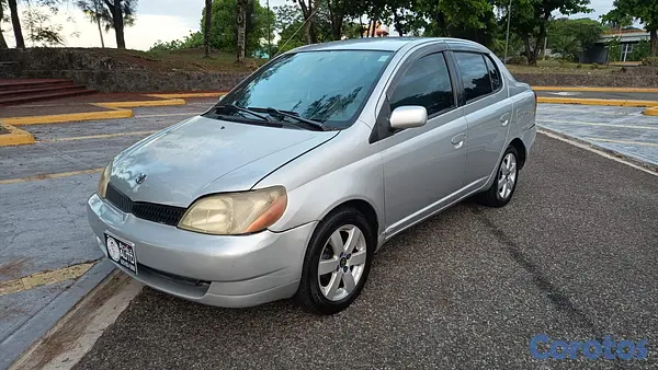 carros - TOYOTA Platz 2