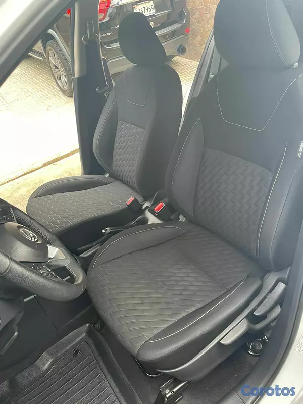 jeepetas y camionetas - Nissan Kicks 2023 12