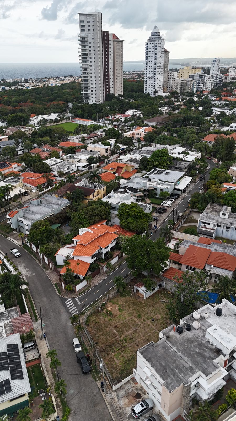 solares y terrenos - Solar en Venta los Cacicazgos 4