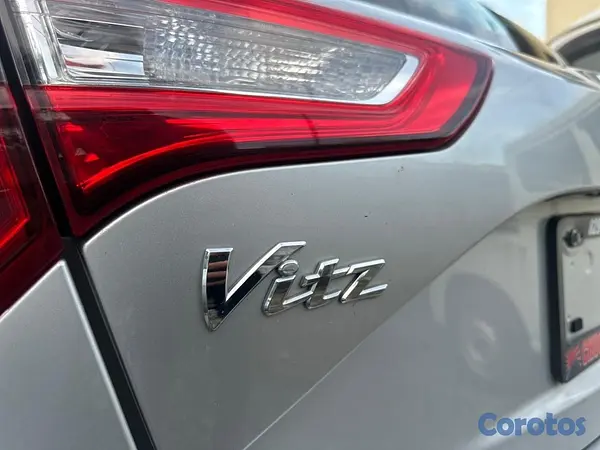 carros - 🚗 Toyota Vitz en Venta 10