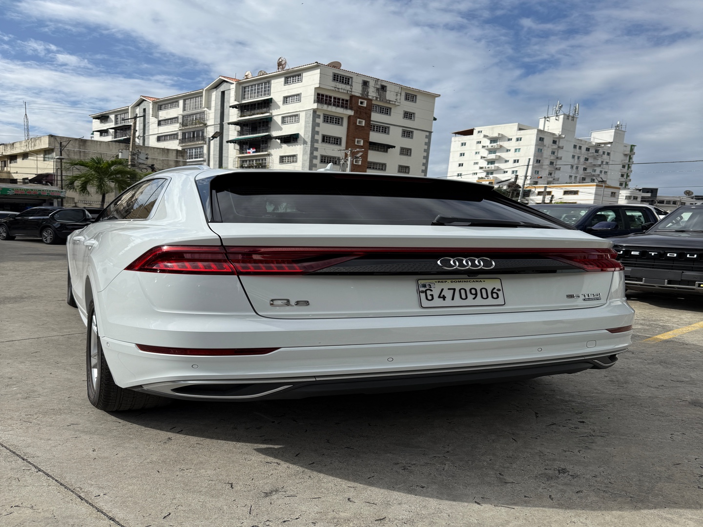 jeepetas y camionetas - Audi Q8 S-line 2019 como Nueva!!! 2
