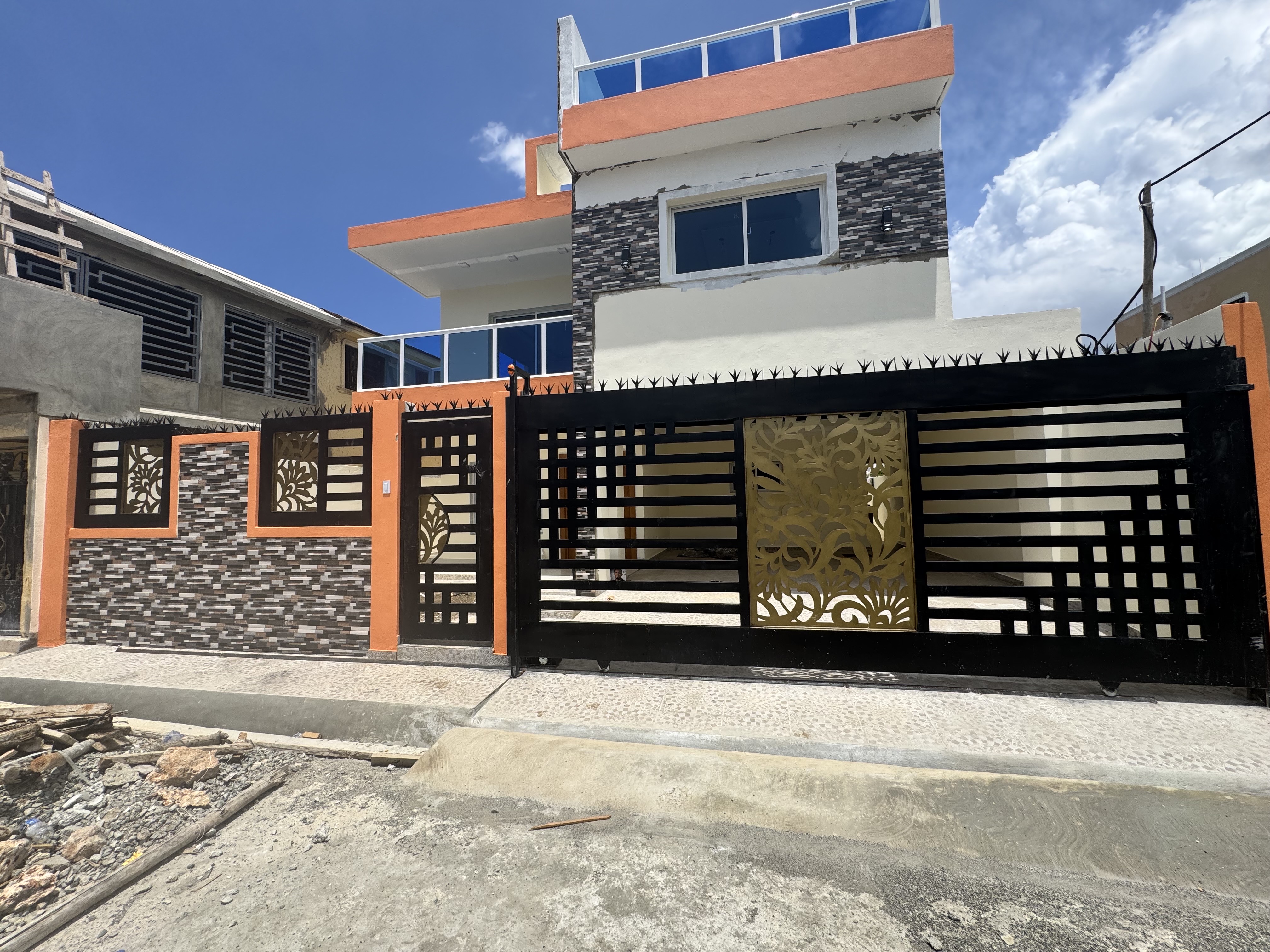 casas - venta de casa lujosa en la autopista de san isidro prado oriental  1