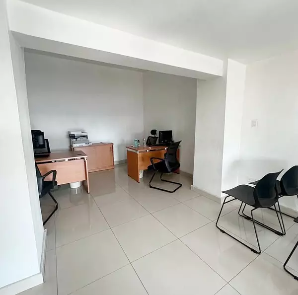oficinas y locales comerciales - Local en primer nivel  2