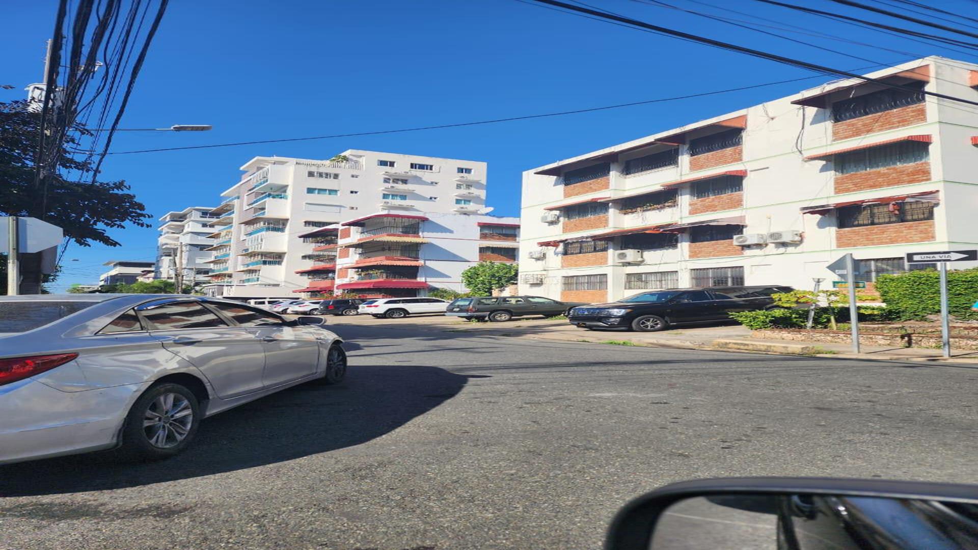 apartamentos - Se vende apartamento clásico en Gazcue 9