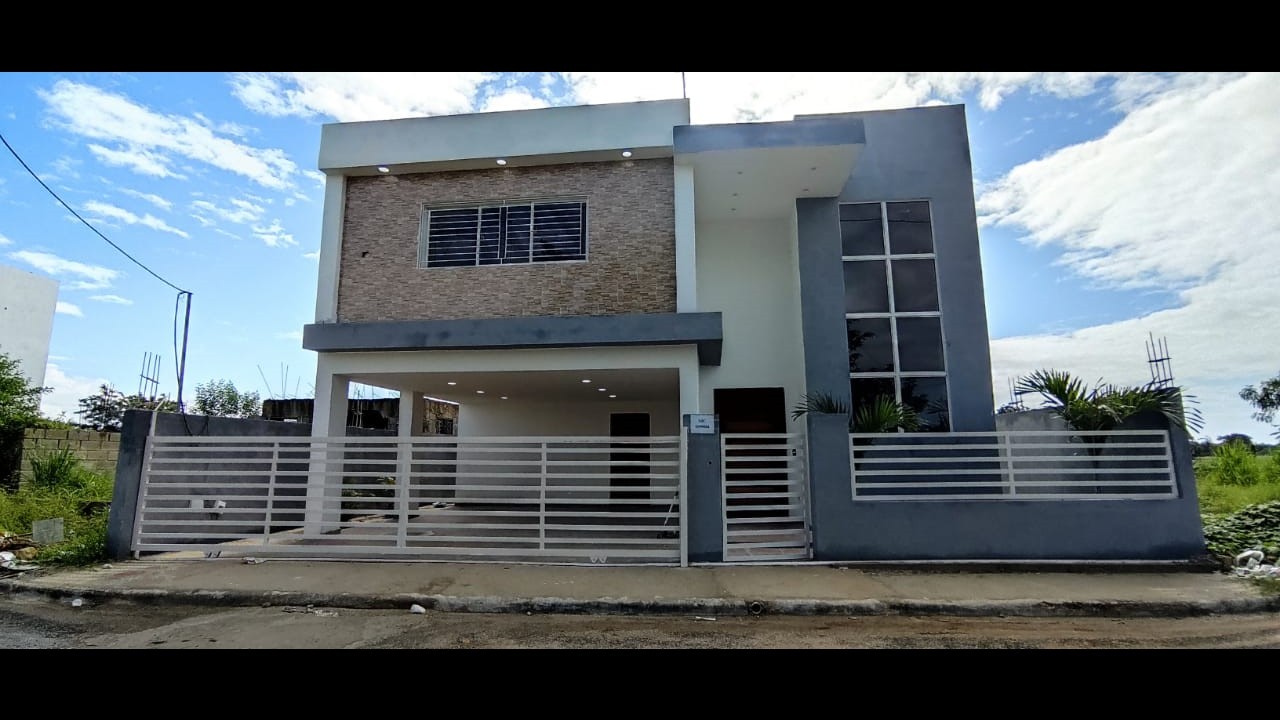 casas - Casa Nueva y Amplia  Con Piscina en Residencial  3
