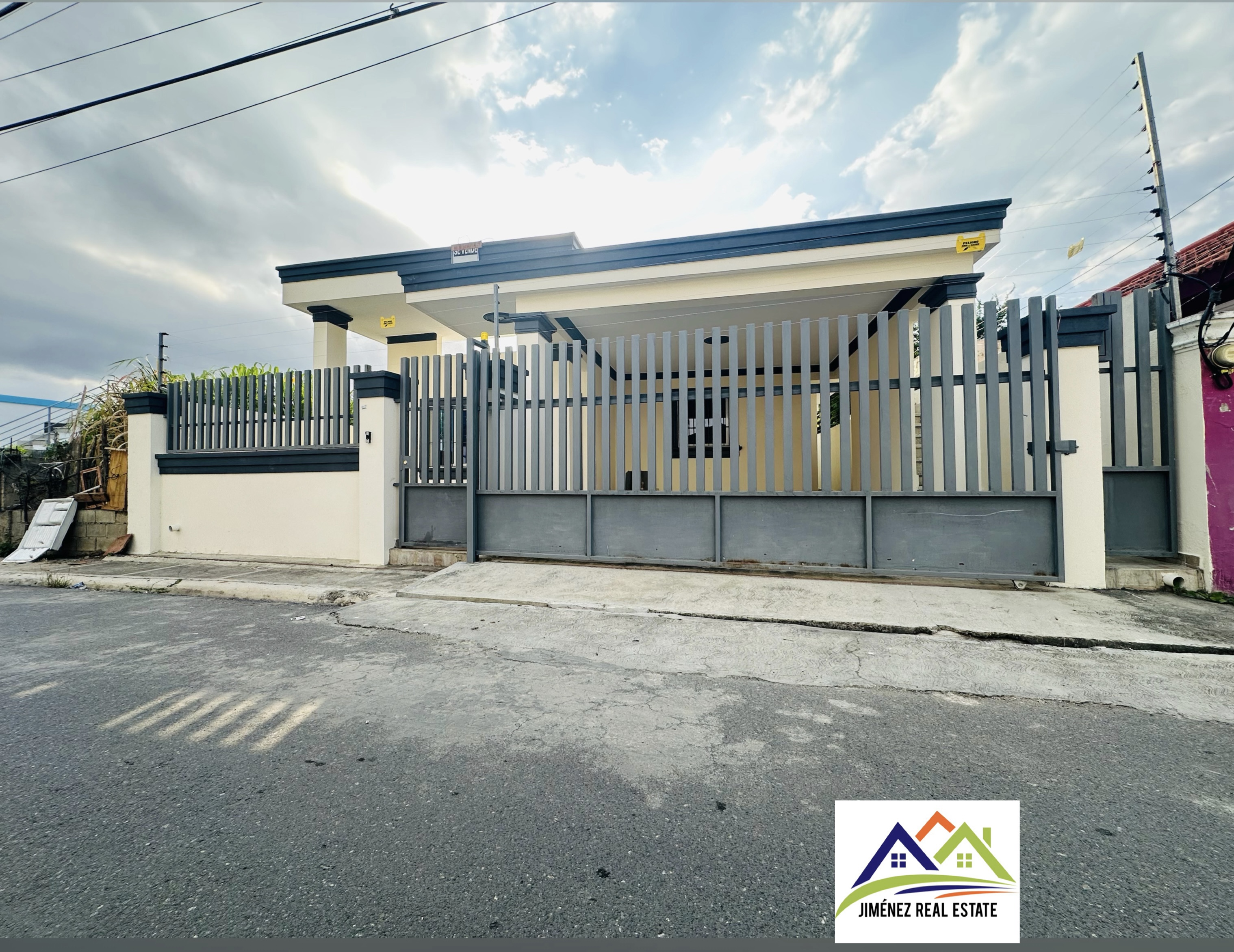 casas - Casa en venta en Santiago de los Caballeros  0
