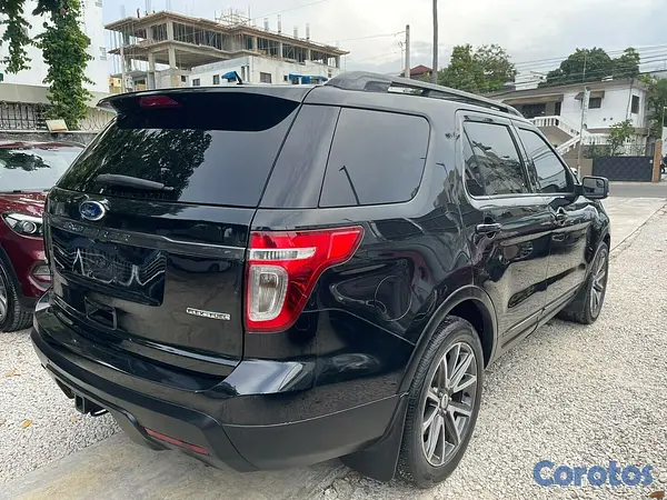 jeepetas y camionetas - Ford Explorer XLT 4WD 2015 5