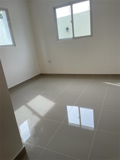 apartamentos - Venta de apartamento primer piso con patio y 2 Parqueos autopista de san Isidro  4