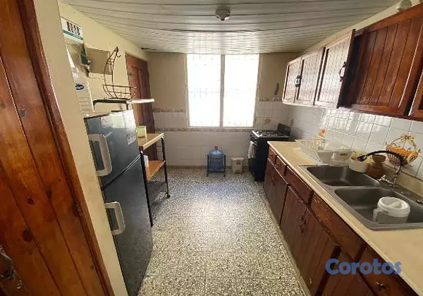 casas - Casa en la Independencia en Calle tranquila a la V 3