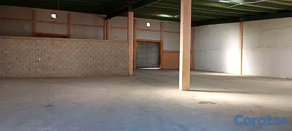 otros inmuebles - Alquilo Nave en la Av. Monumental 2