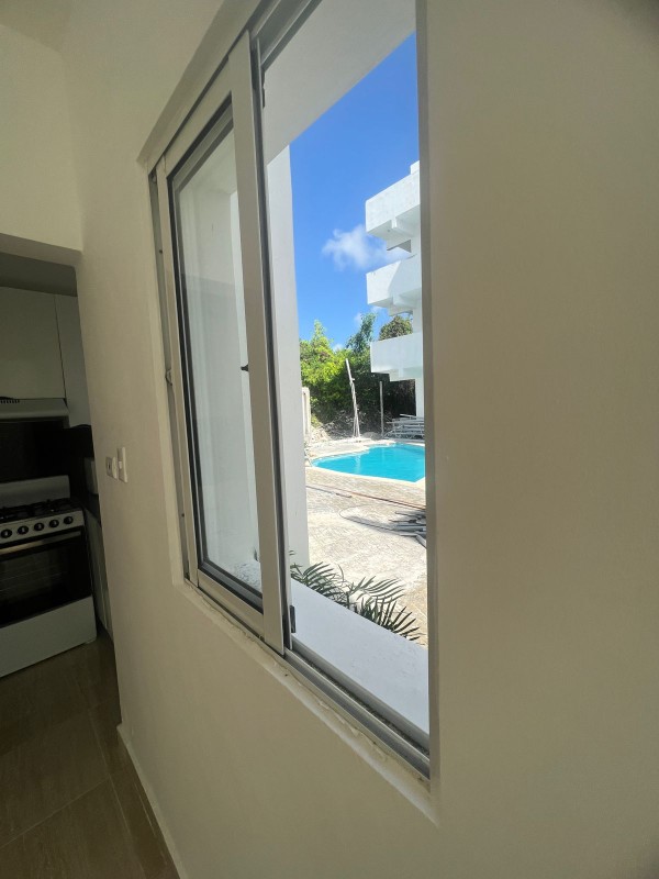 apartamentos - Apartamento listo de 1 habitación en Pueblo Bávaro con línea blanca. 1er. Piso.
 1