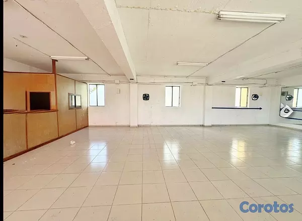 oficinas y locales comerciales - LOCAL COMERCIAL BELLA VISTA  3