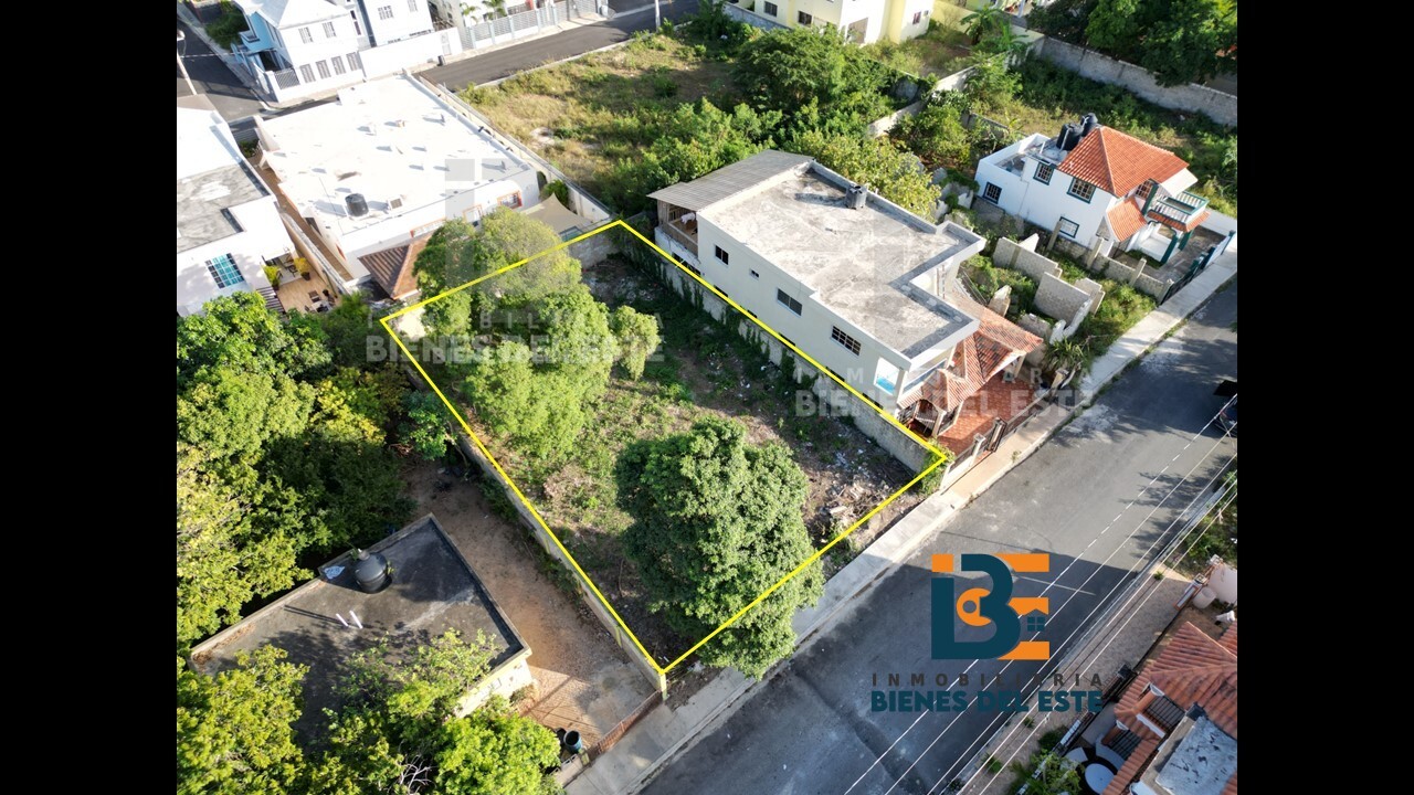 solares y terrenos - Solar con 453 Metros en Residencial Naime I 1