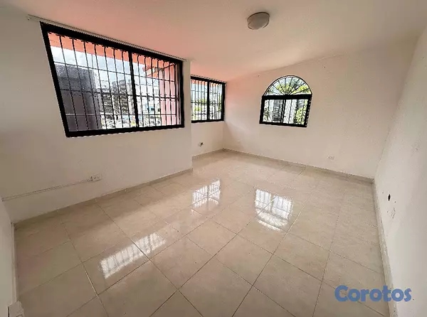 oficinas y locales comerciales - se alquila casa  3