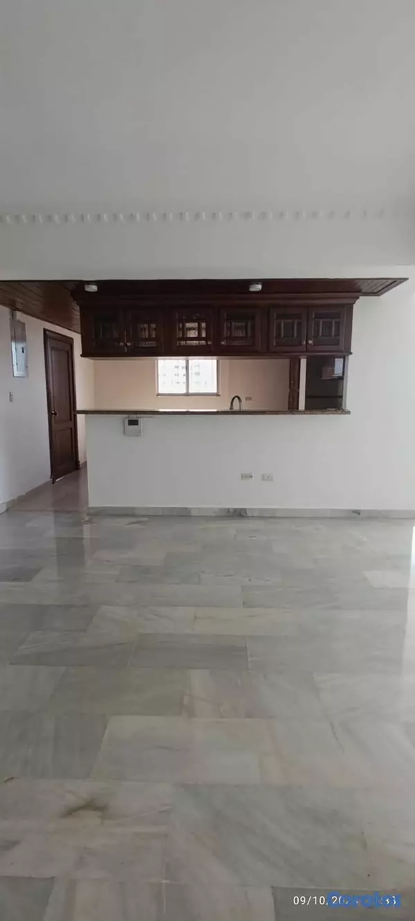 apartamentos - ¡En La Enriquillo con vista al Mar, Amplio Apartamento de 230m en Hermosa Torre! 3