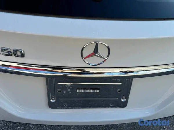 repuestos - COMPUERTA TRASERA MERCEDES GLA250 2020 – COMO NUEV 2