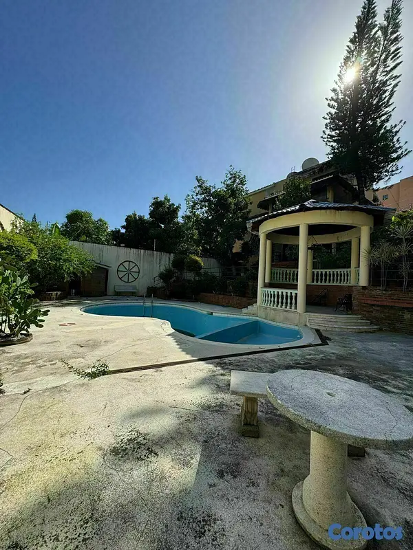 casas - Casa Con Piscina Para Negocio En Arroyo Hondo 2DO 1
