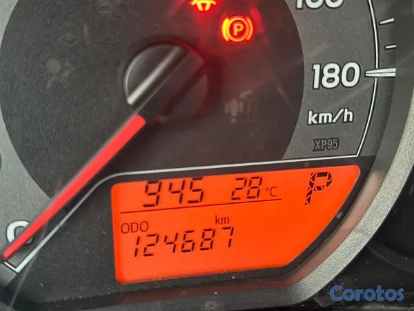 carros - 🚗 Toyota Vitz en Venta 11