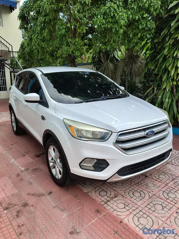 jeepetas y camionetas - Ford Escape 2014 3