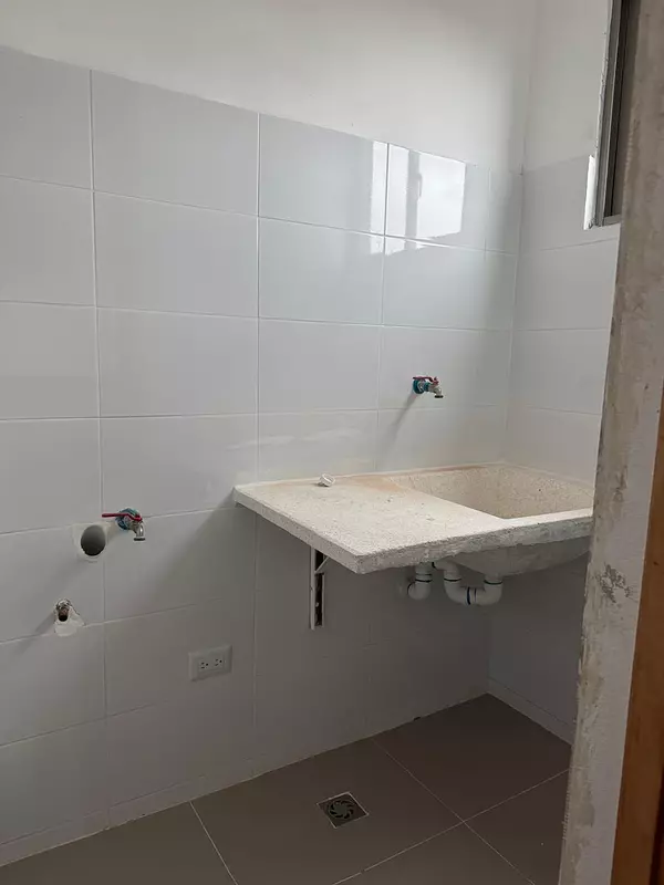 apartamentos - Apartamento 6to piso Av Indep. Urb las Acacias 6