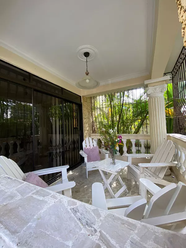 casas - Casa en los Laureles, Santiago 10