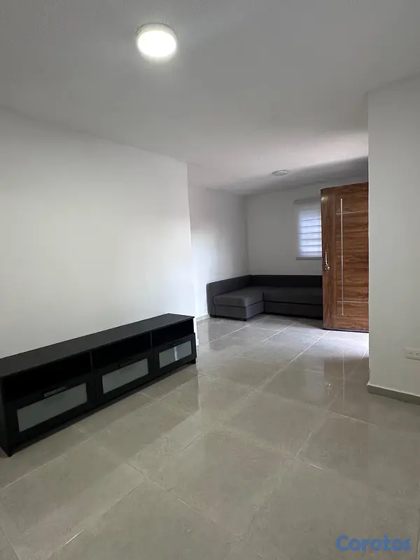apartamentos - Alquilo apto 1 habitación con parqueo 3