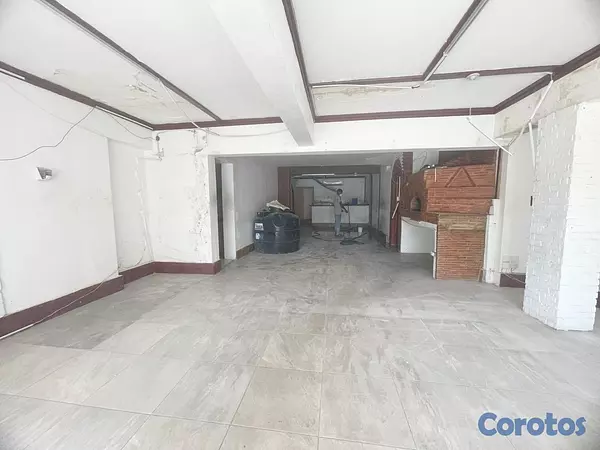 oficinas y locales comerciales - Local céntrico en Primer nivel 2
